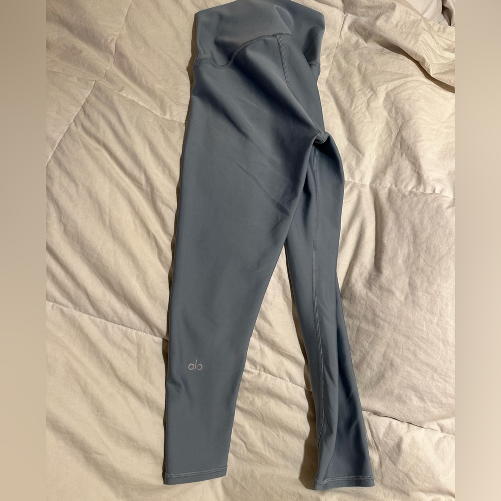 Alo Yoga Airlift High-Waist Midi Leggings – Light Dusty Blue | XS